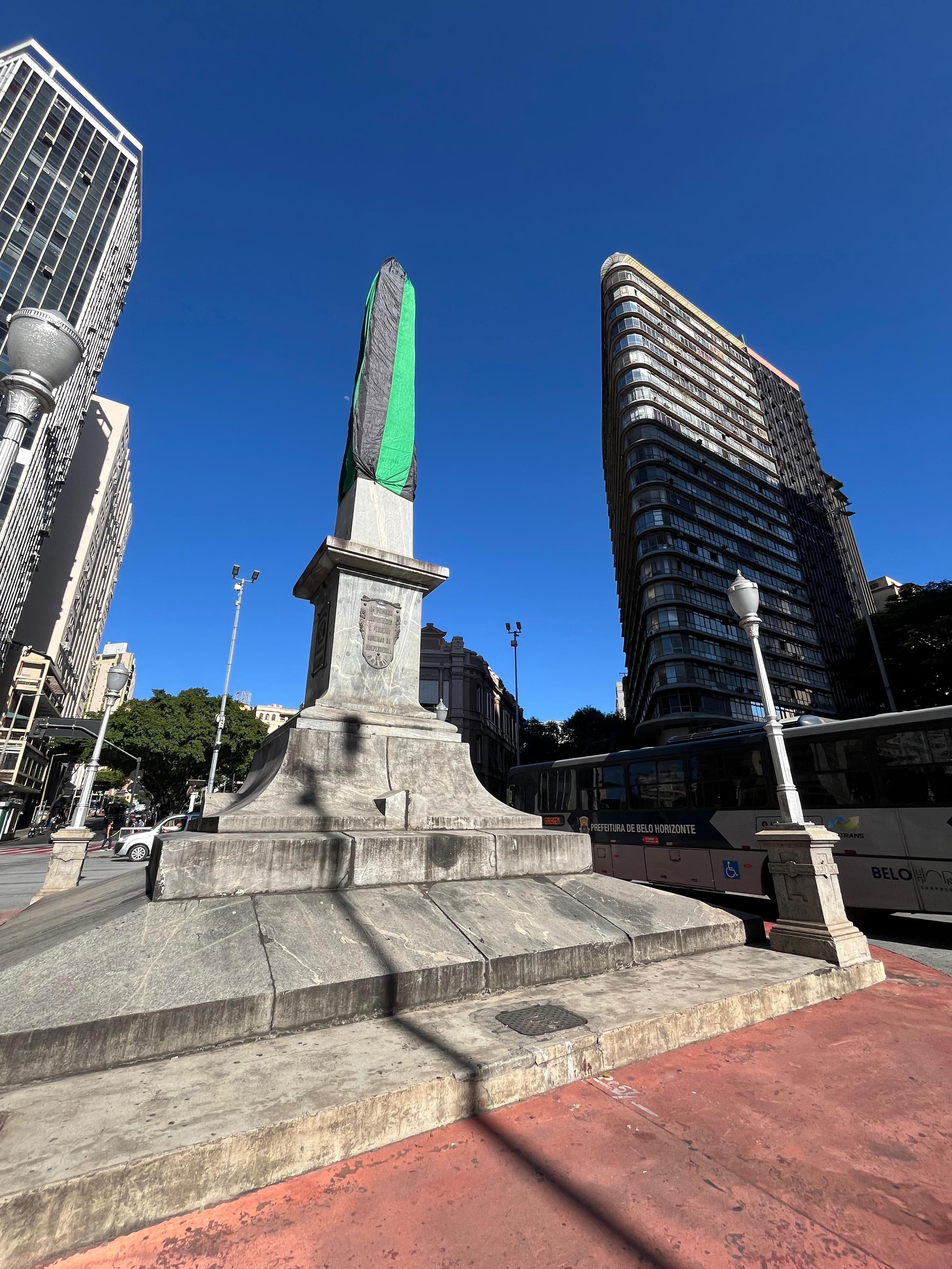 América promove 'blitz' em cartão-postal de BH para celebrar aniversário