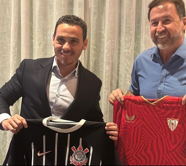 Presidentes de Corinthians e Sevilla se reúnem em São Paulo