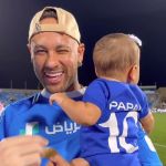 Neymar celebra ao lado de filha o título do Al-Hilal no Campeonato Saudita