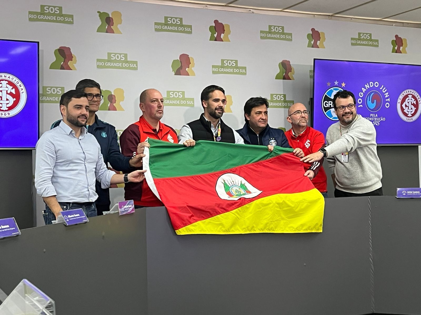 Dupla Gre-Nal lança campanha conjunta pela reconstrução do RS; entenda