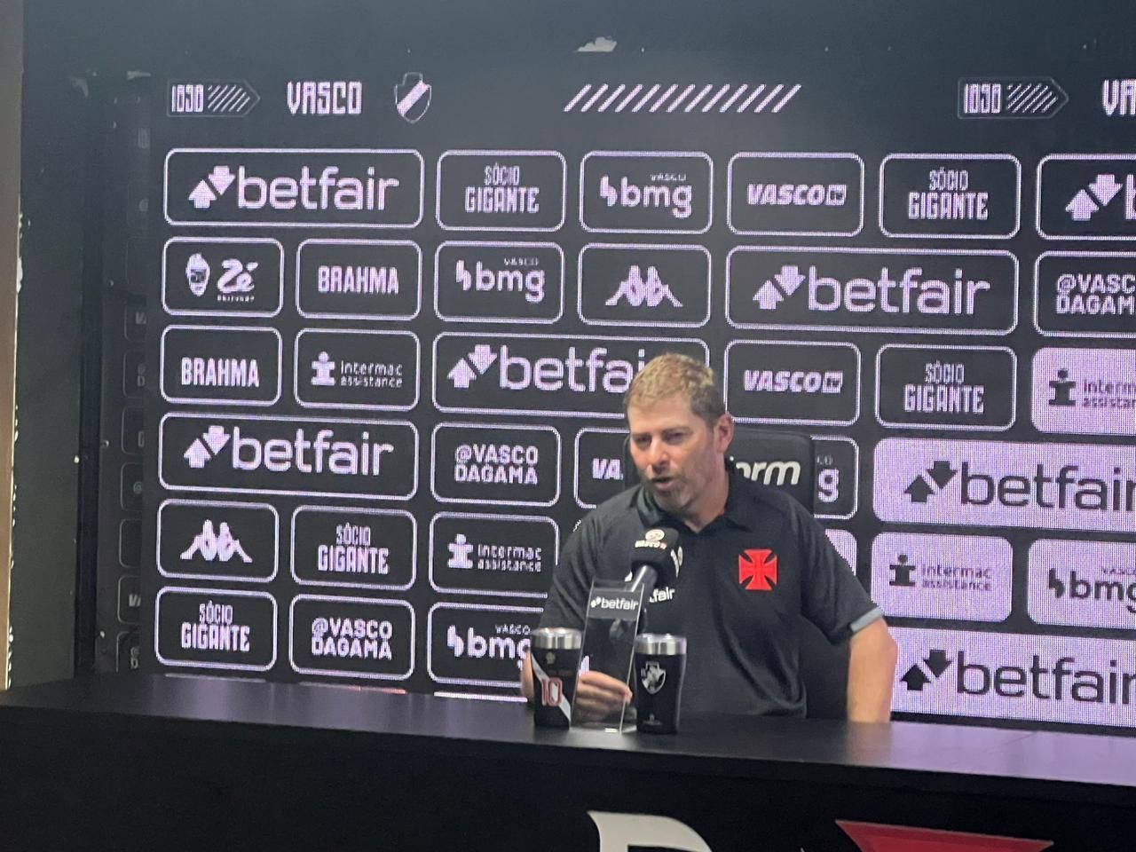 Paiva se despede do Vasco e revela conselhos do novo técnico para classificação