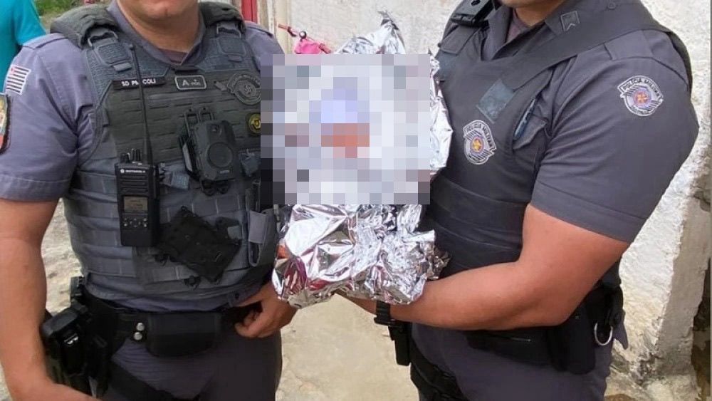 Policiais fazem parto e salvam bebê que nasceu asfixiado em SP: 'Dever cumprido'
