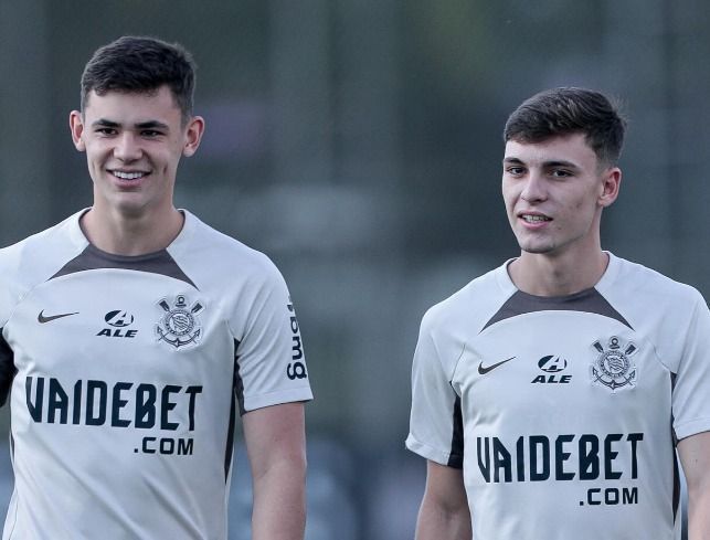 António Oliveira indica que utilizará Gabriel Moscardo no Corinthians