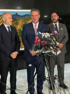 O ministro da Agricultura e Pecuária, Carlos Fávaro, detalhou como será a logística de envio da doação de 2 milhões de quilos de carnes ao Rio Grande do Sul