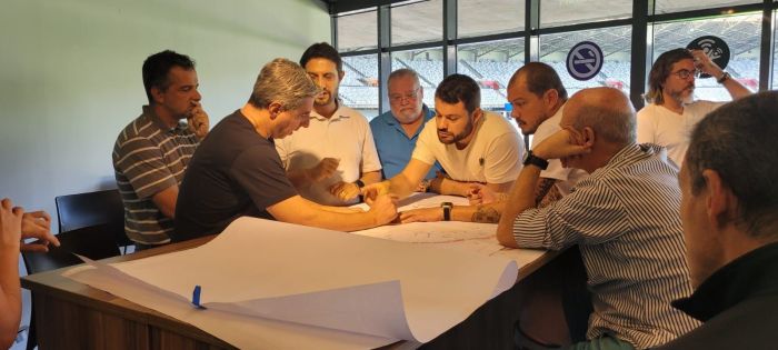 Equipe da Stock Car faz vistoria no Mineirão e em seu entorno pensando na etapa de 18 de agosto Equipe da Stock Car faz vistoria no Mineirão e em seu entorno pensando na etapa de 18 de agosto