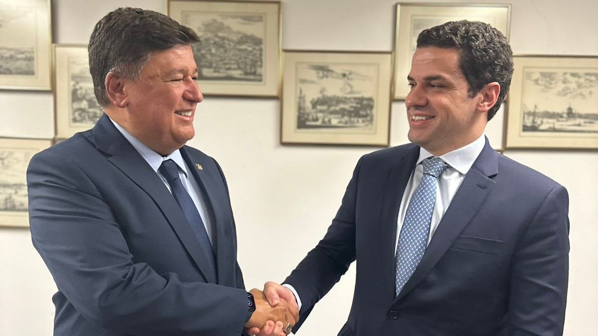 Carlos Viana formaliza licença do Senado para se dedicar à corrida pela Prefeitura de BH
