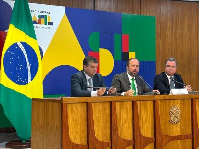 O ministro de Minas e Energia, Alexandre Silveira, anuncia novas regras para o setor elétrico