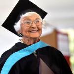 Aos 105 anos, idosa recebe título de mestrado na universidade de Stanford, nos EUA