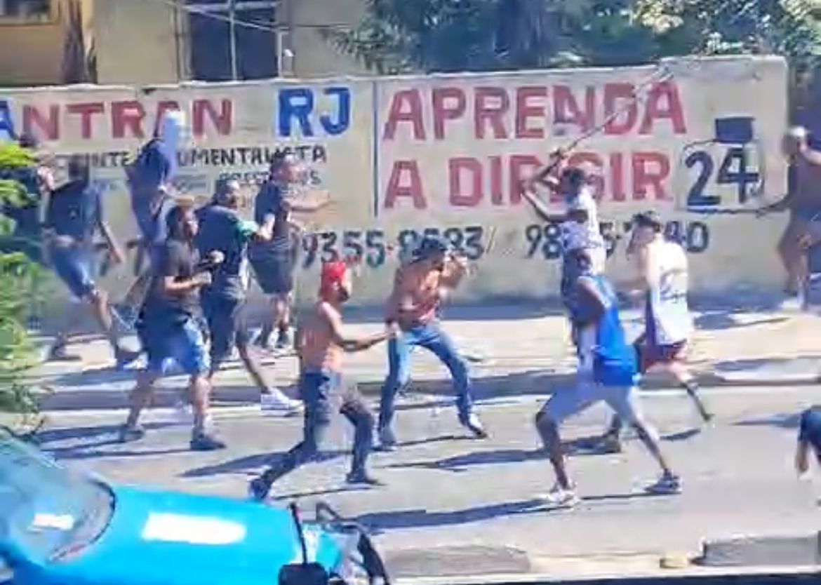 Rio de Janeiro tem confrontos e corre-corre antes de Fla-Flu; PM se posiciona