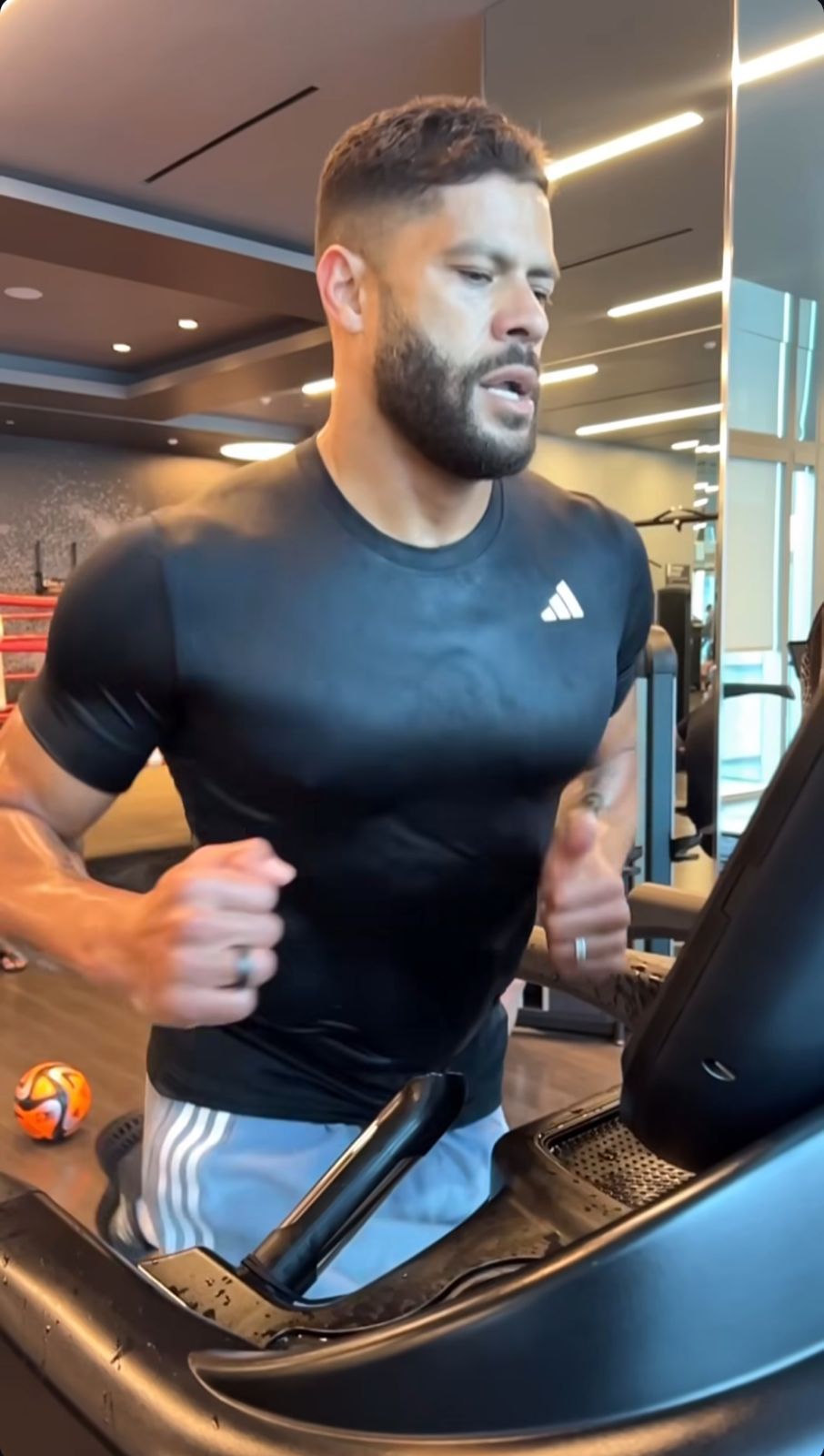 Hulk, do Atlético, faz atividades nos EUA após nascimento da filha