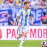Jogador do Cruzeiro posta foto com Messi e manda recado ao argentino