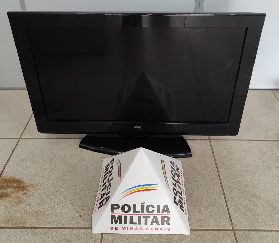 Homem furta TV de 32 polegadas e a troca por pedras de crack