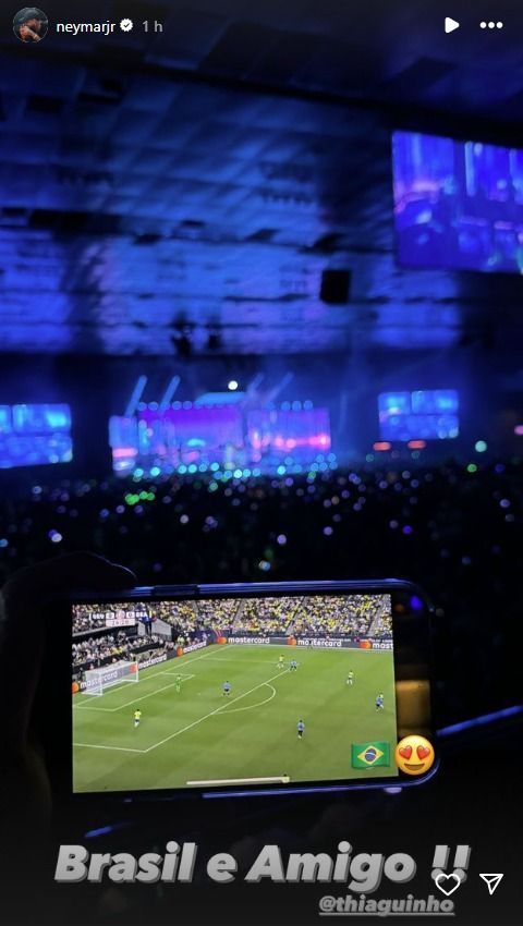 Em São Paulo, Neymar vê eliminação do Brasil durante show de Thiaguinho
