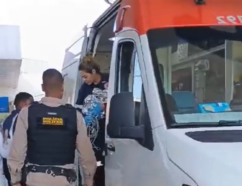 Homem comete suicídio após esfaquear jovem e bebê em Ipatinga