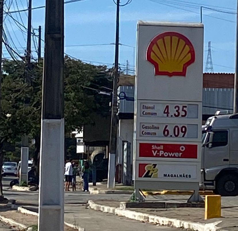 Preço da gasolina supera R$ 6 reais em postos do Vale do Aço após reajuste da Petrobras