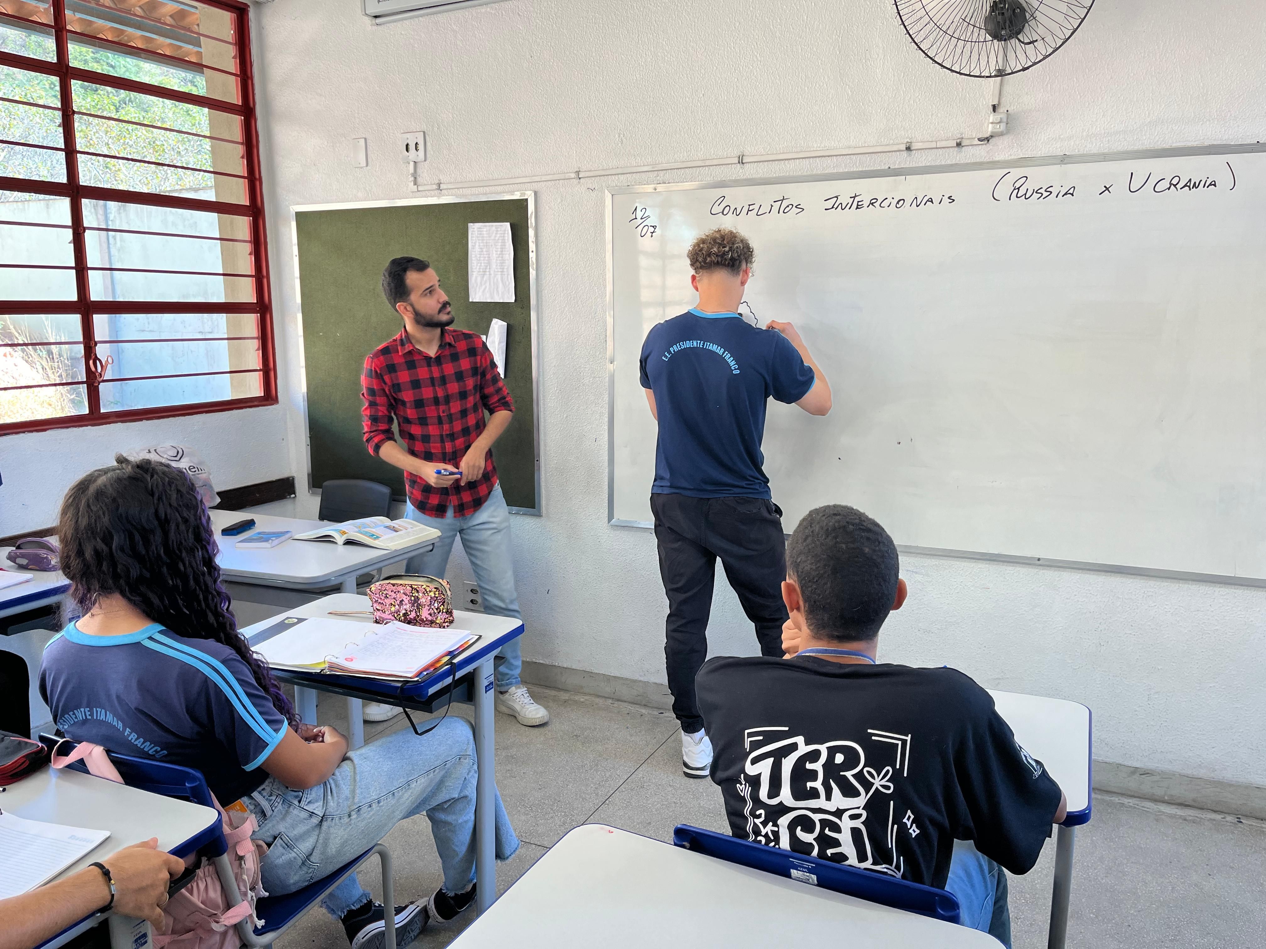 Censo Escolar registra queda de 1 milhão nas matrículas e avanço do ensino técnico