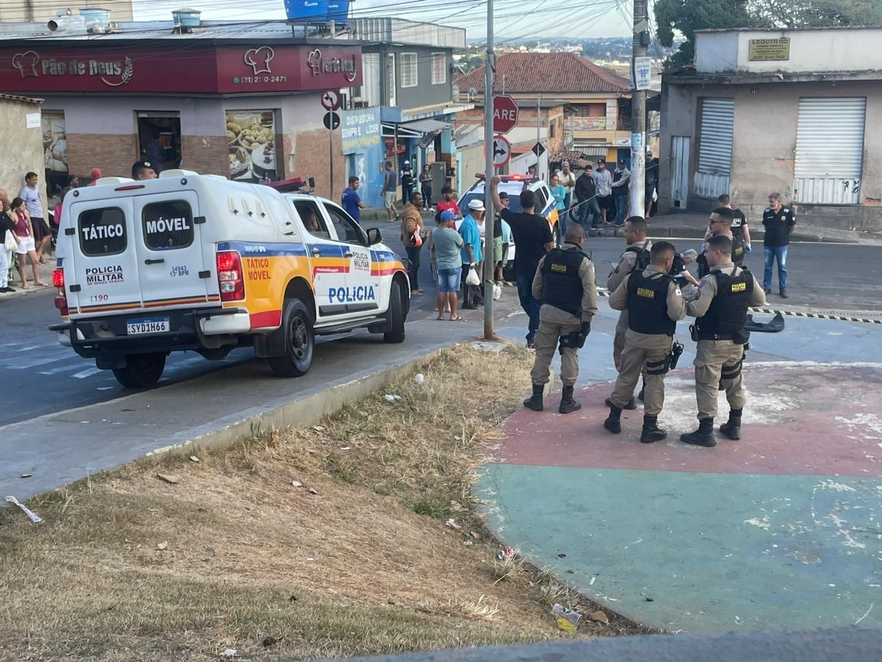 Jovem é morto a tiros em praça do bairro Providência