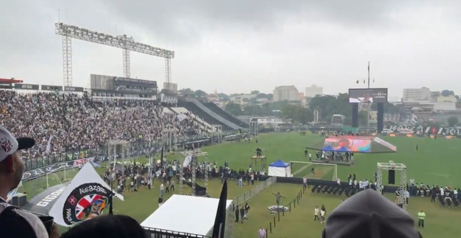 Neymar é vaiado durante apresentação de Coutinho no Vasco; veja vídeo