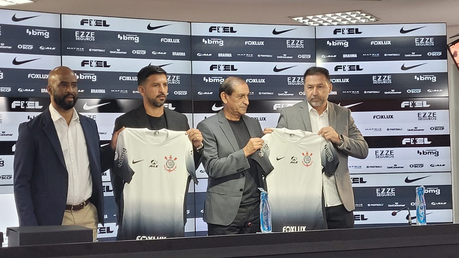 Ramón Díaz dá posição final sobre Balotelli e mostra confiança em tirar Corinthians do Z4
