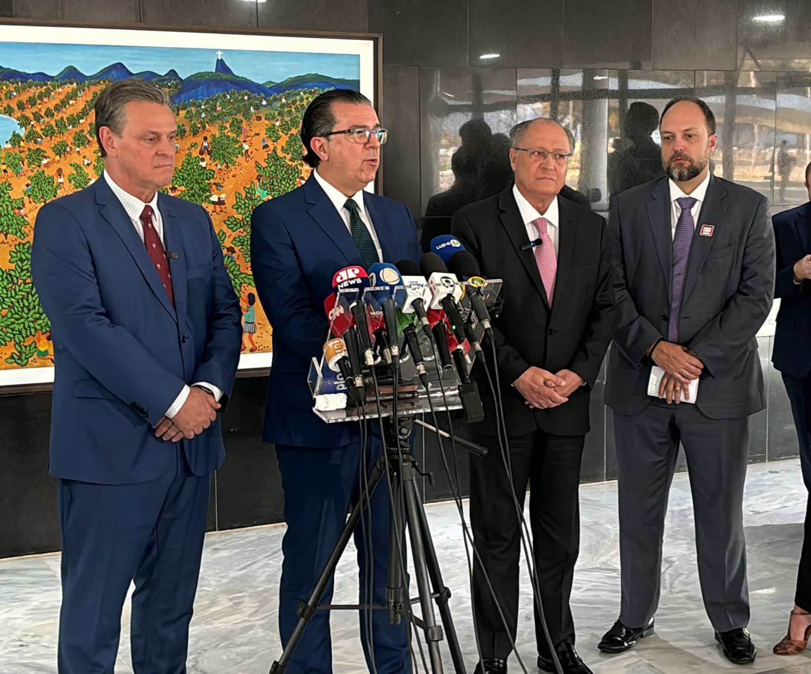 Setor de alimentos e bebidas anuncia investimentos de R$ 120 bi no Brasil