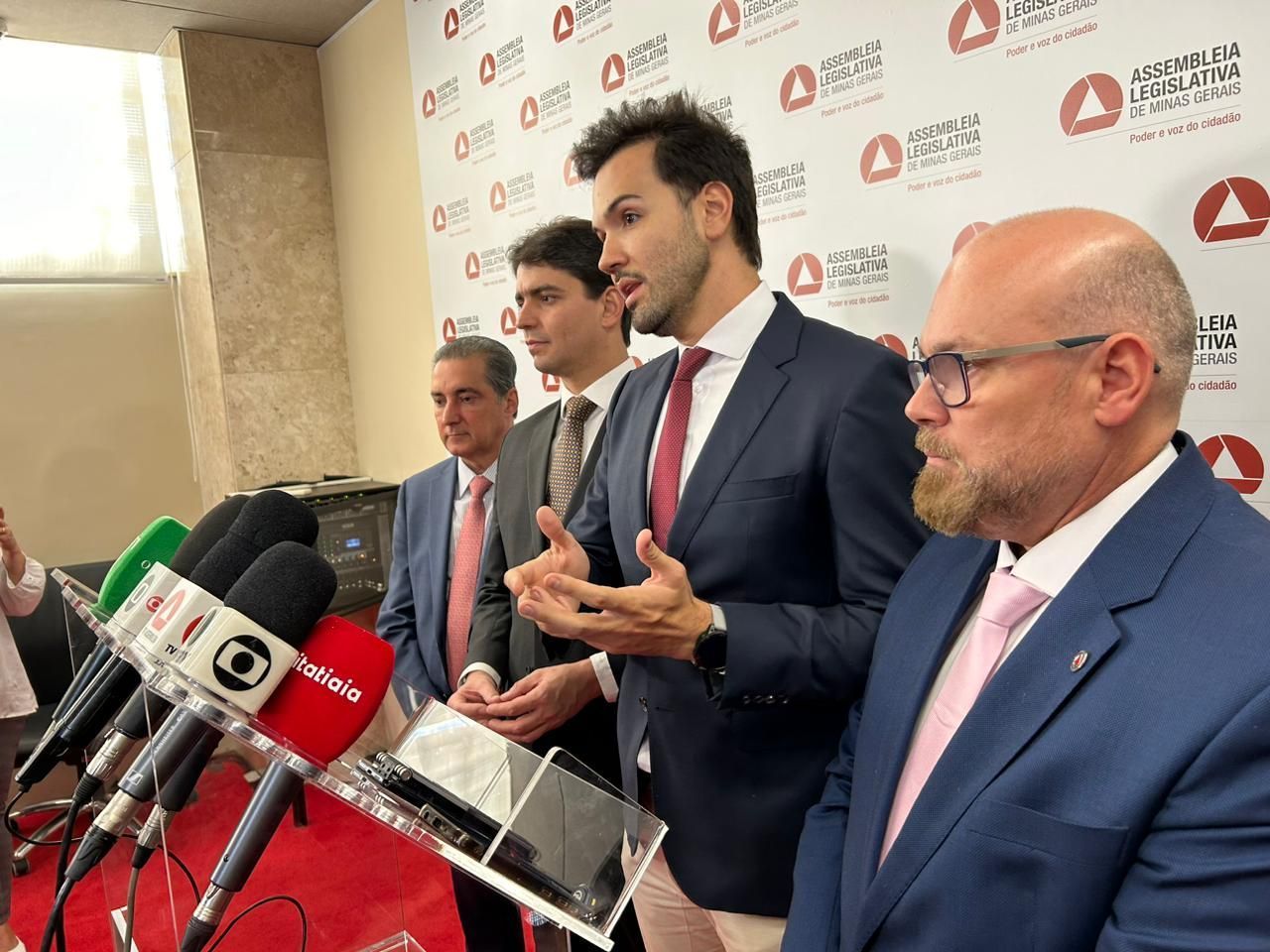 Regime de Recuperação Fiscal adiado: as repercussões, na ALMG, da decisão sobre o projeto