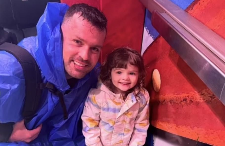 Bebê de 2 anos morre após ser esquecida 3 horas em carro enquanto pai jogava videogame