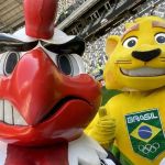 Mascotes de Atlético e Time Brasil fazem campanha na Arena MRV