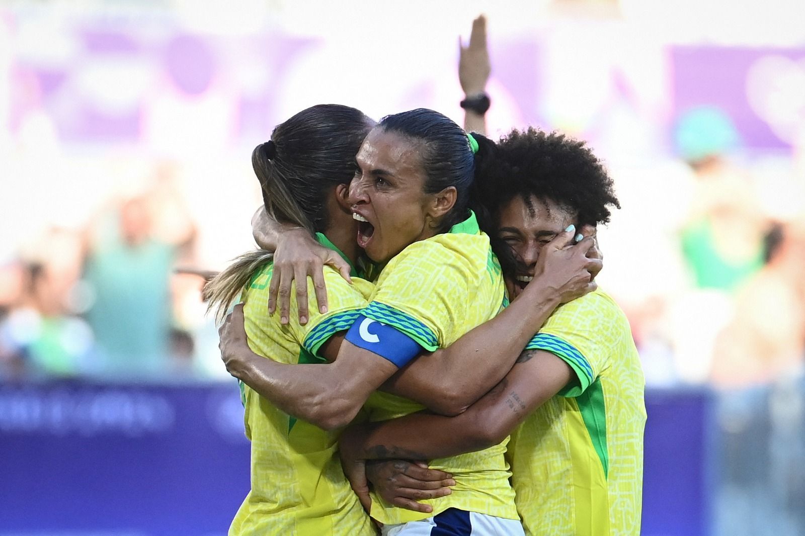 Paris 2024: Marta dá linda assistência, e Brasil estreia com vitória sobre a Nigéria
