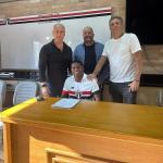 São Paulo contrata promessa peruana de 18 anos