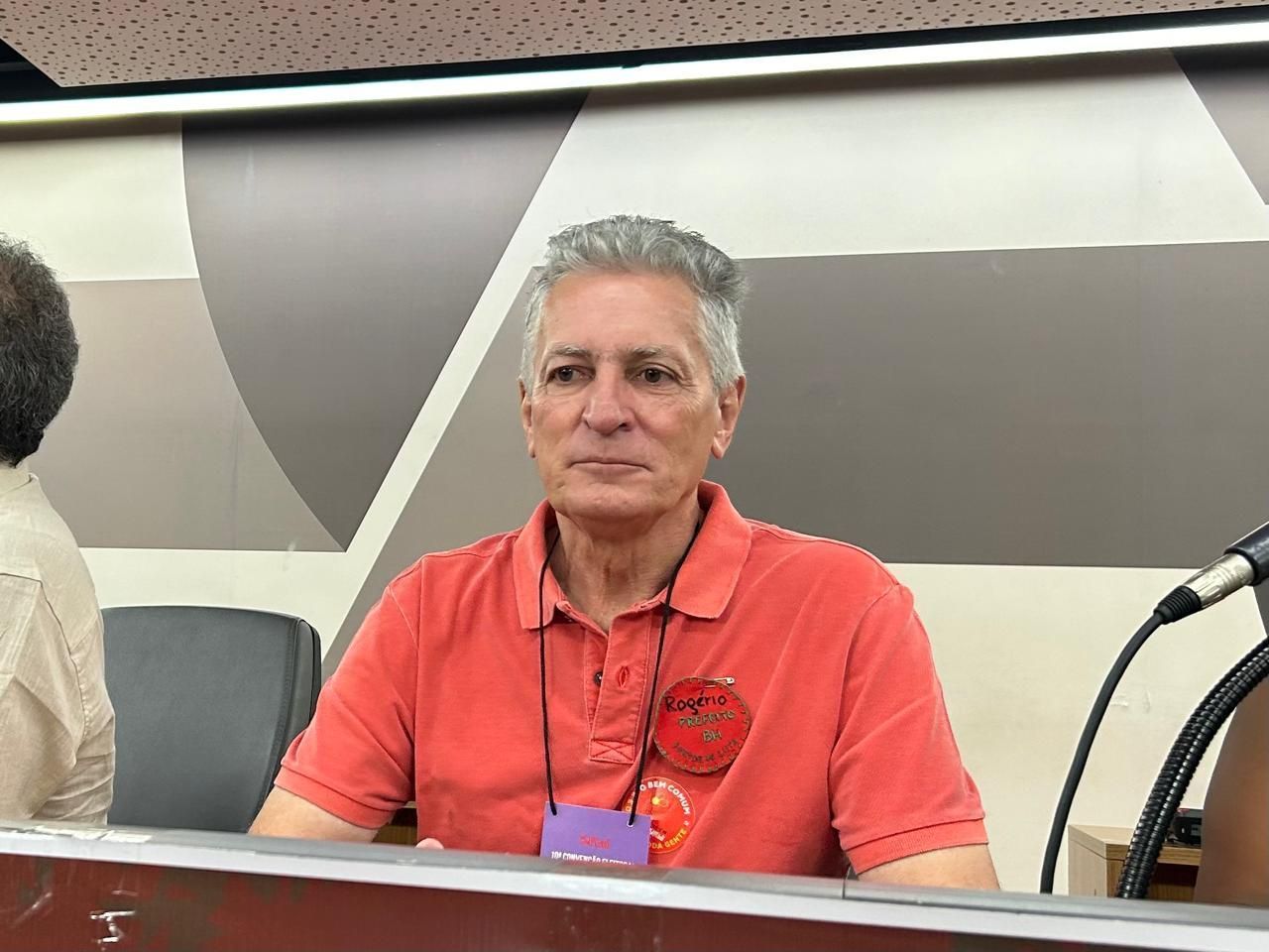 Sem citar Duda Salabert, Rogério Correia celebra apoio do PCdoB em convenção