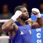 Paris 2024: Wanderley Pereira vence em sua estreia no boxe e avança às quartas