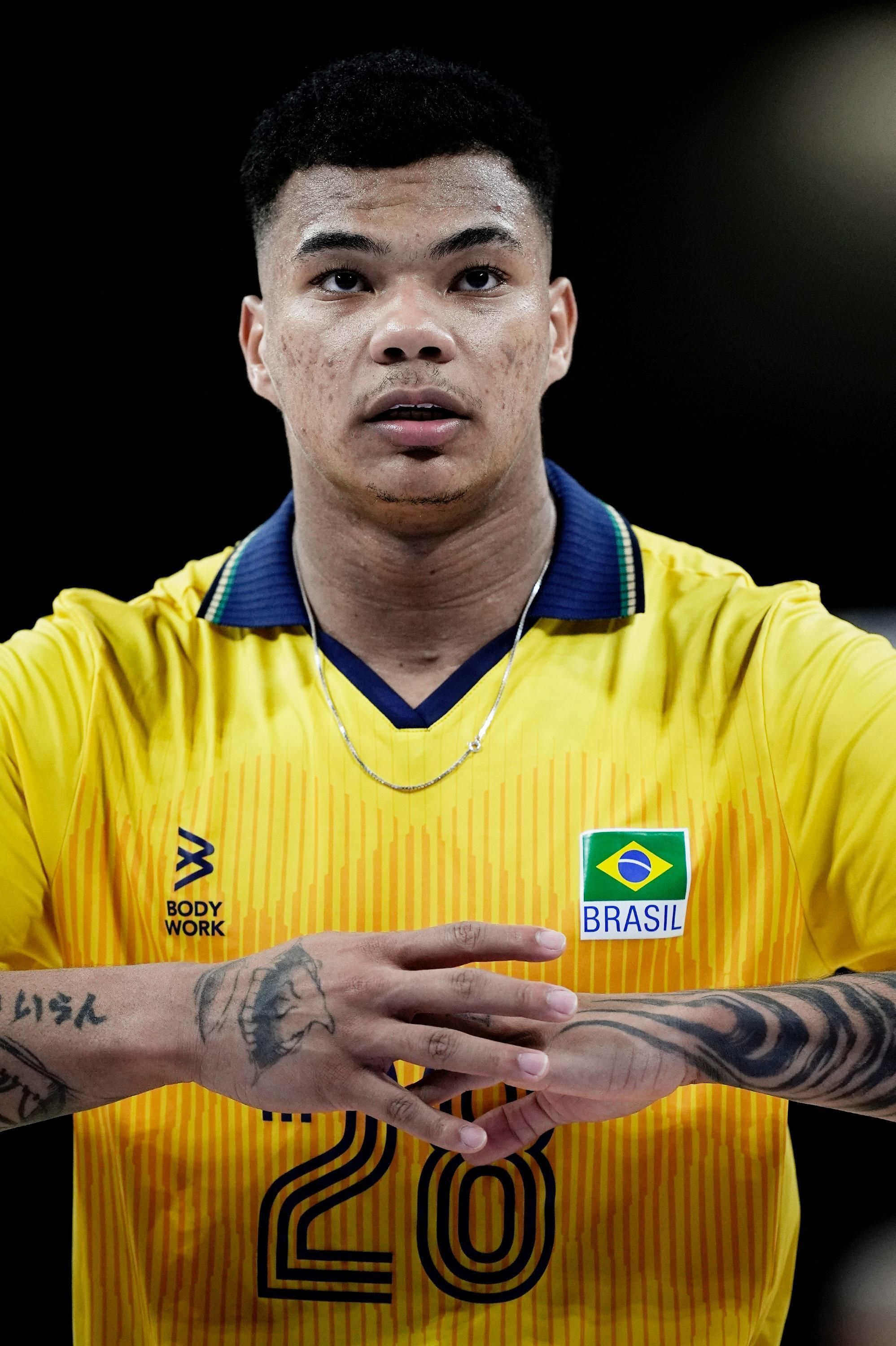 Vôlei: Darlan admite má atuação em derrota e recebe recado de Bruninho