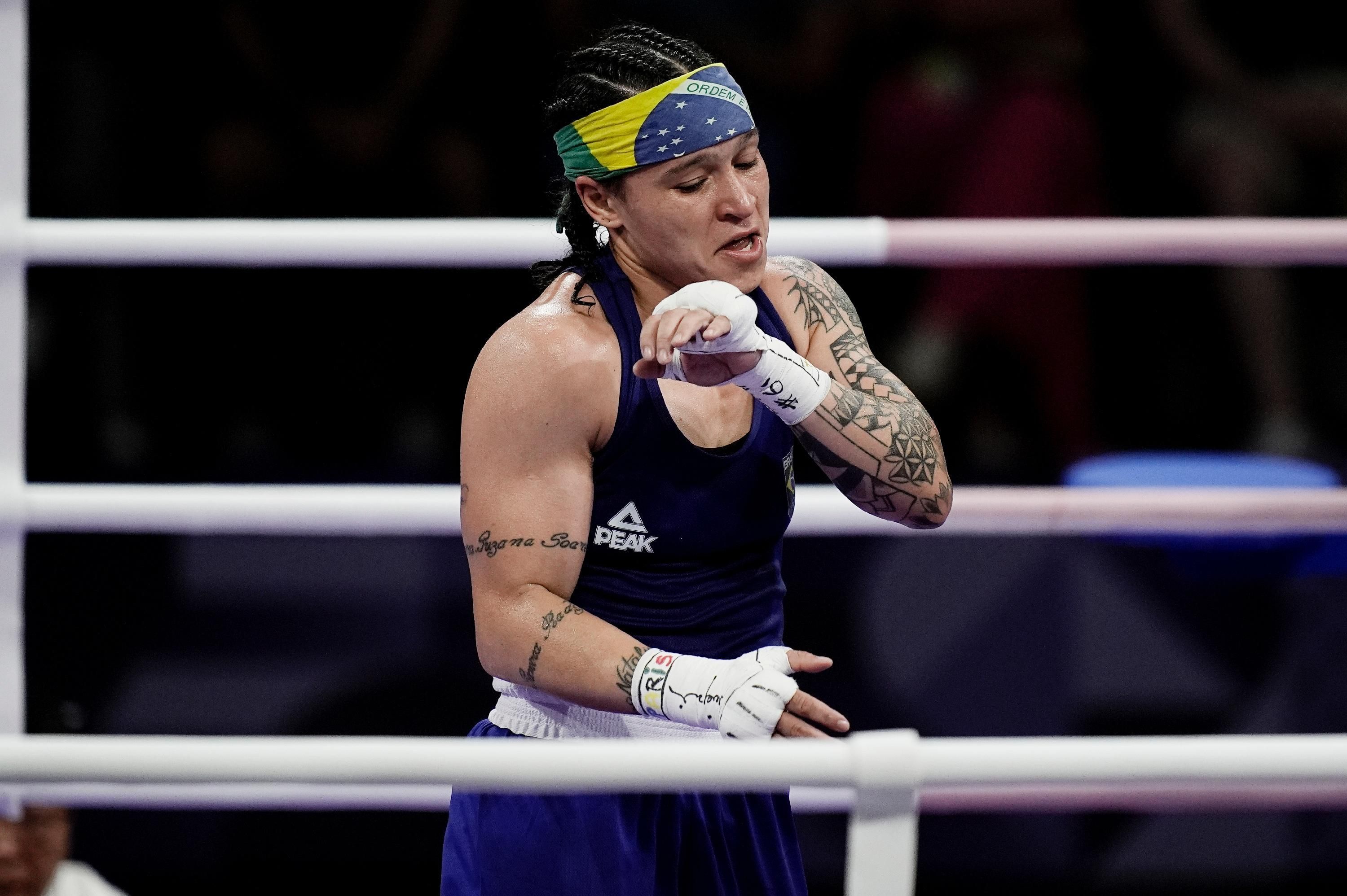 Bia Ferreira vence holandesa, garante bronze e vai em busca do ouro em Paris
