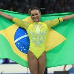 Rebeca Andrade se torna atleta do Brasil com mais medalhas olímpicas