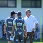 Diretoria do Atlético tem reunião em tom de cobrança com a comissão técnica