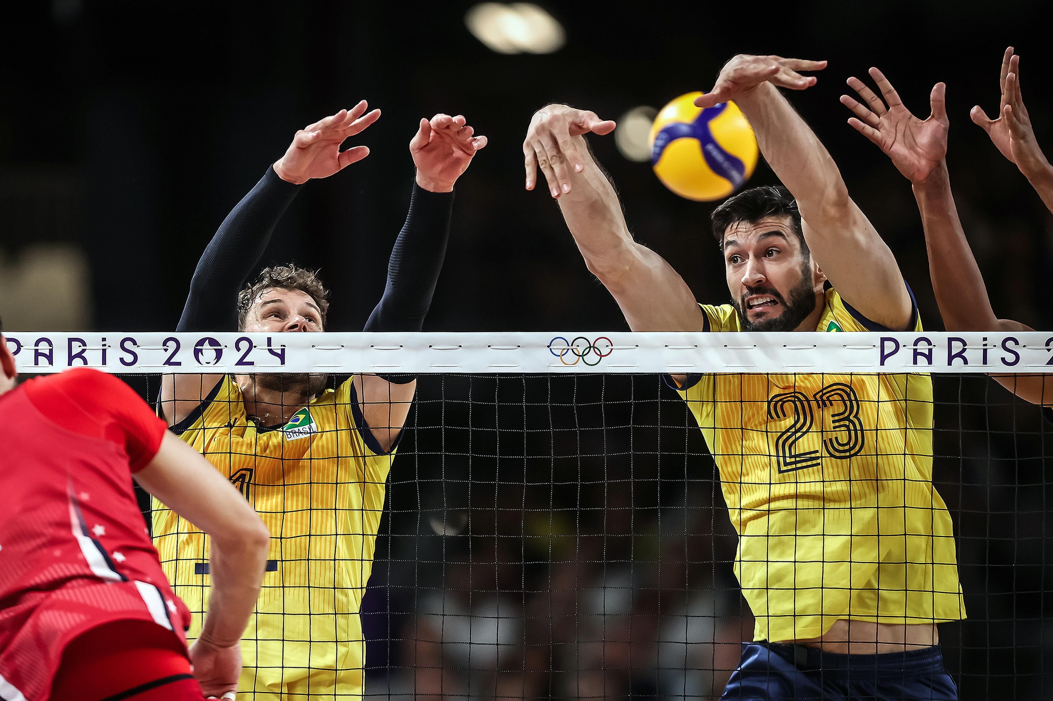 Vôlei masculino: Brasil perde para os EUA e deixa Olimpíada sem medalha mais uma vez