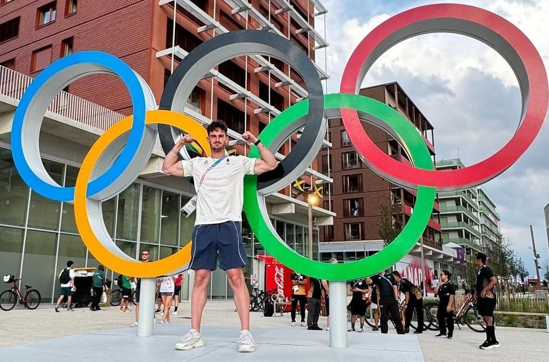 Paris 2024: francês do salto com vara se pronuncia após viralizar na internet