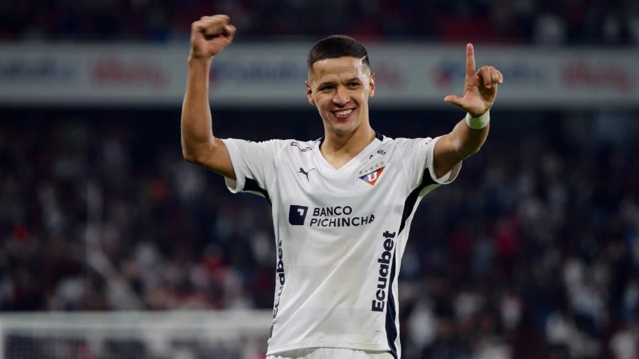 Entenda em que pé está a negociação do Corinthians por Alex Arce
