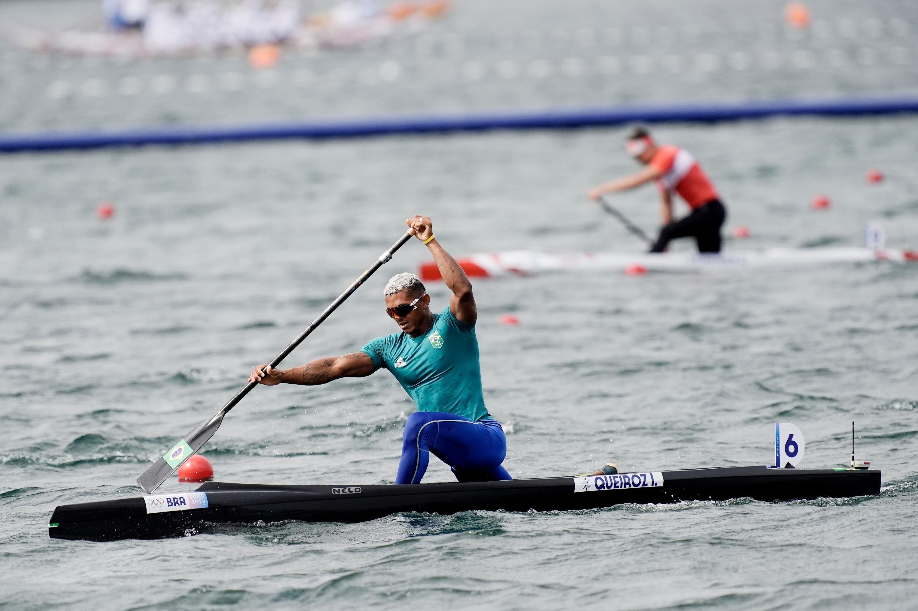 Isaquias conquista 5ª medalha olímpica e iguala atletas históricos em ranking