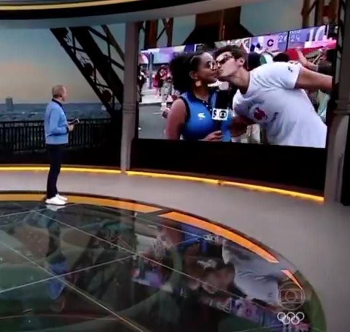 Repórter da Globo é assediada ao vivo durante transmissão em Paris