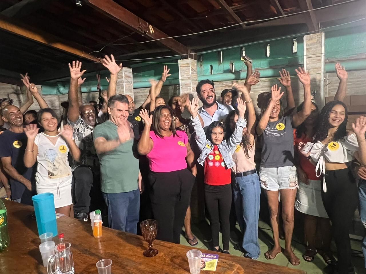 Gabriel Azevedo e Paulo Brant encerram primeiro dia de campanha com ação no bairro Goiânia