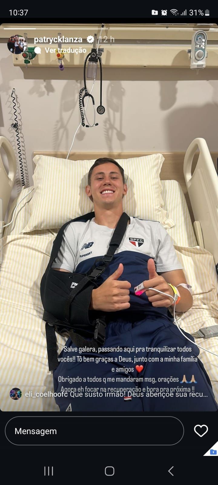 Após ser levado a hospital e ter fratura constatada, lateral do São Paulo recebe alta