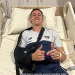 Após ser levado a hospital e ter fratura constatada, lateral do São Paulo recebe alta