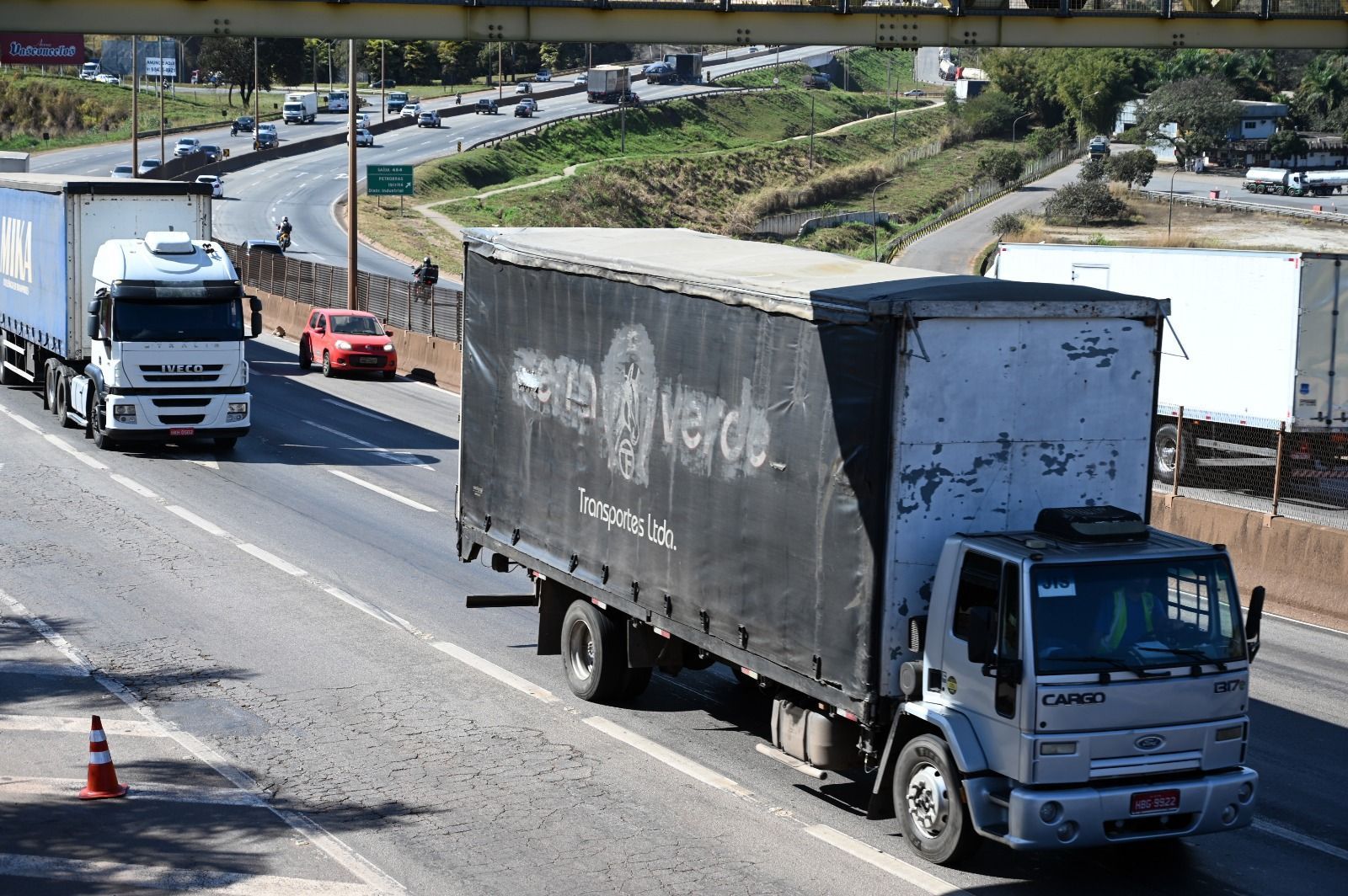 Minas entre os três estados do Brasil com mais roubos de cargas