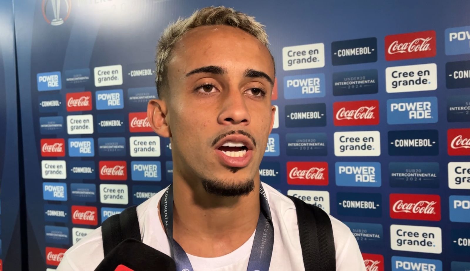 Alvo de ofertas, joia do Flamengo mantém foco em brilhar pelo Flamengo