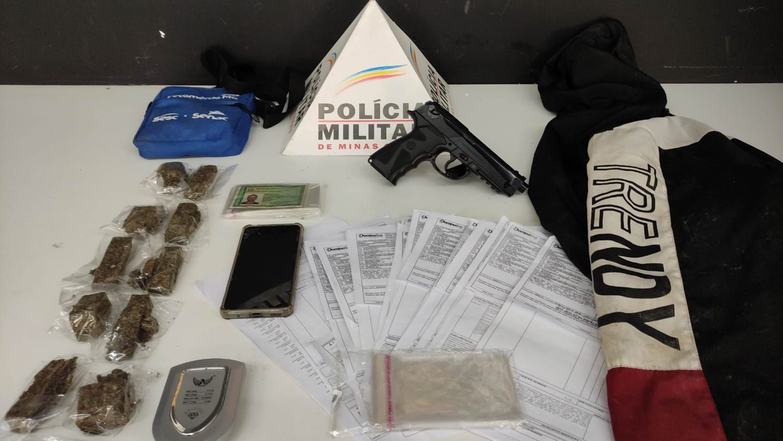 'Medo de não voltar pra casa', diz entregador feito de refém por assaltantes na Grande BH