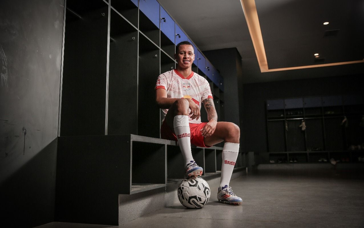 RB Bragantino anuncia contratação de jovem atacante ex-Corinthians
