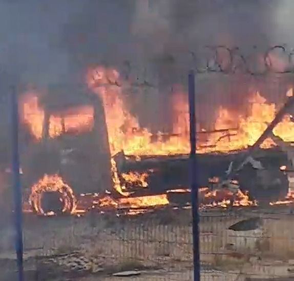 Veja fotos do incêndio em posto da PRF em Betim, na Grande BH