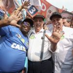 Fuad Noman caminha pela região do Barreiro e fala em parcerias público-privada para demandas da região