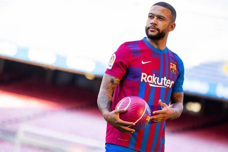 Alvo do Corinthians: veja quanto Depay custou aos clubes onde jogou